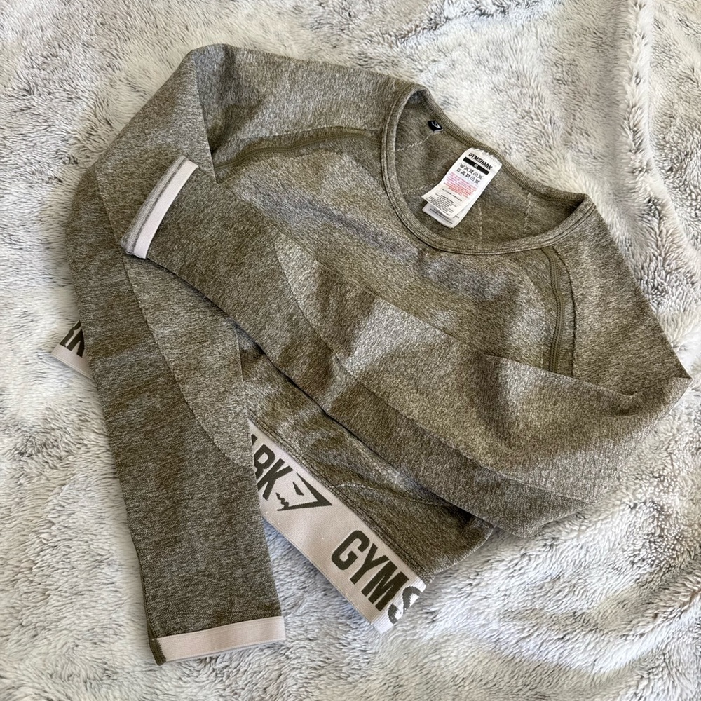 Gymshark Heather Gray Crew Neck Top